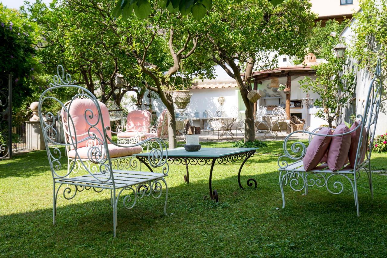 Palazzo Cacace Relais Hotel Meta Bagian luar foto